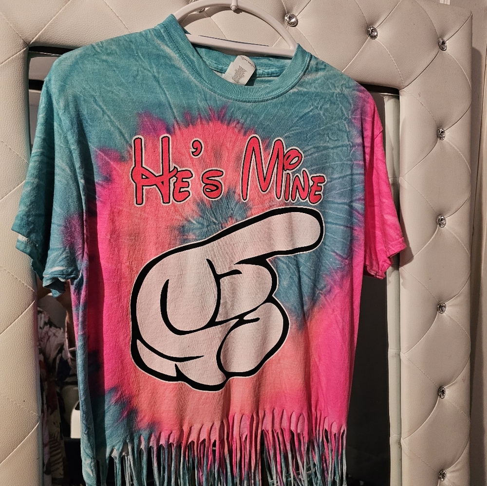 HE IS MINE multicolor top woman Med blue and pink. New. Never wored